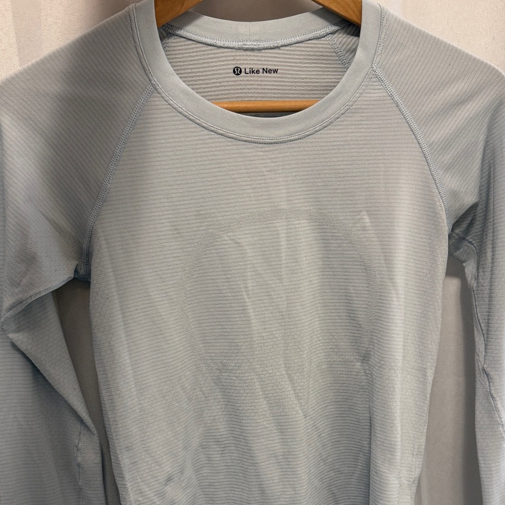 Lululemon long sleeve swiftly tech